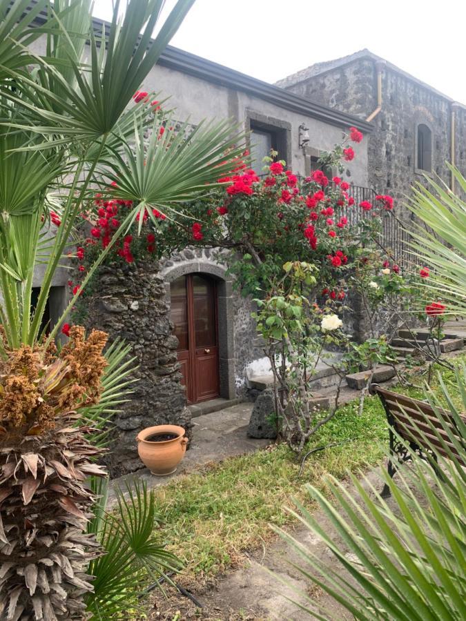 Villa Alessio - Case Vacanza Con Piscina Sull'Etna Puntalazzo Eksteriør bilde