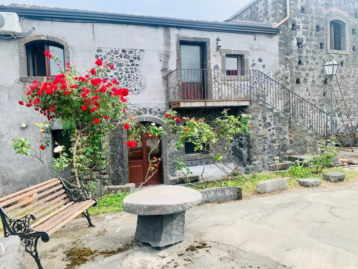 Villa Alessio - Case Vacanza Con Piscina Sull'Etna Puntalazzo Eksteriør bilde